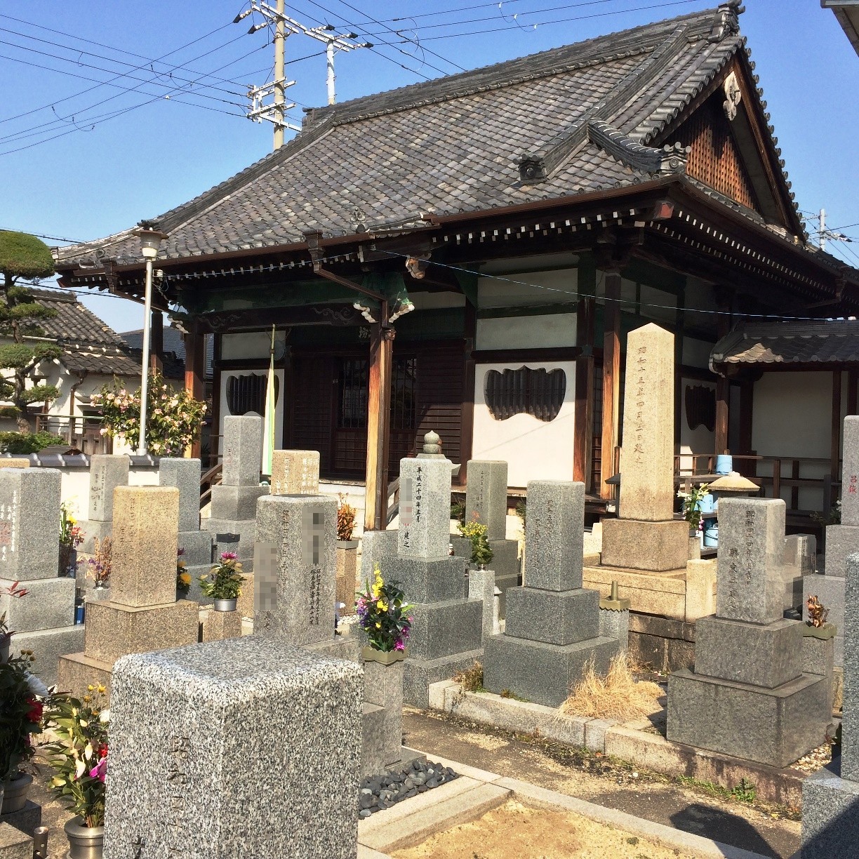 正覚寺東の坊境内墓地